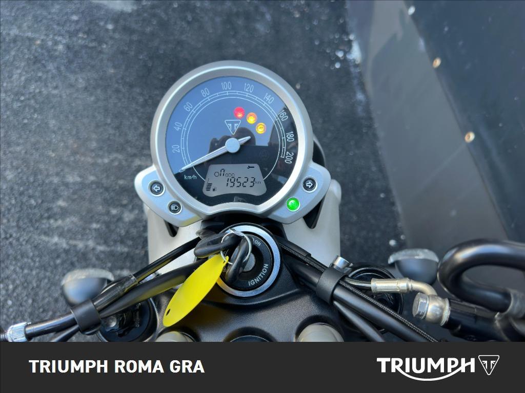 TRIUMPH Street Twin 900 