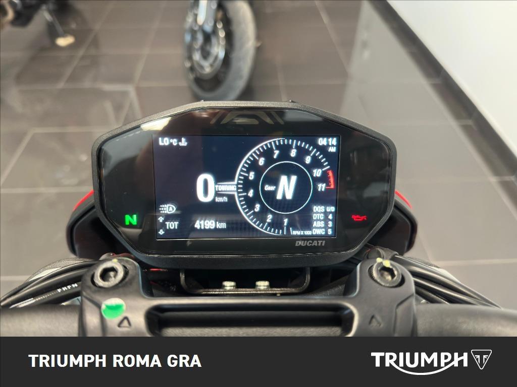 DUCATI Hypermotard 950 Red