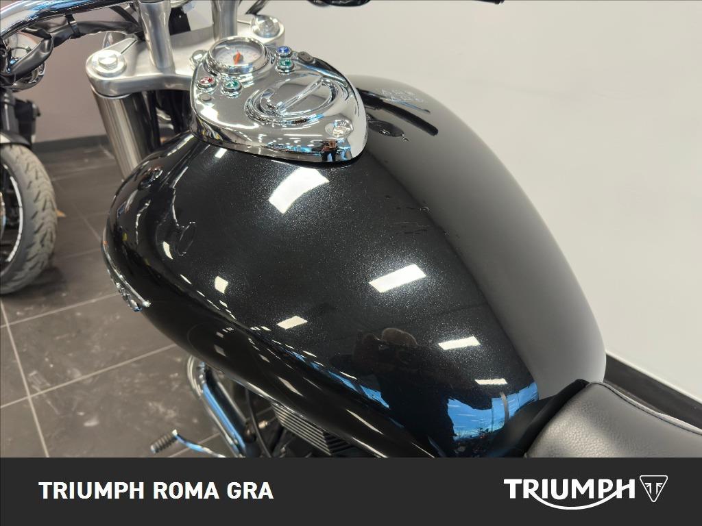 TRIUMPH Speedmaster 865 