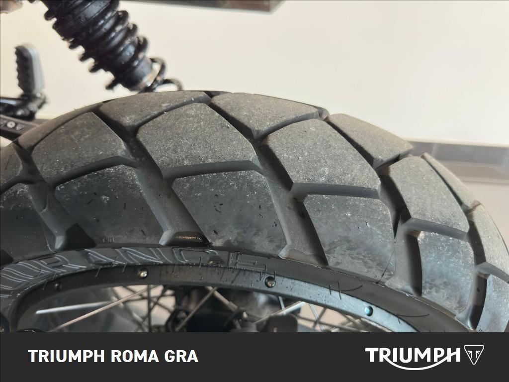 TRIUMPH Scrambler 1200 XE Baja Orange/Phantom Black Abs