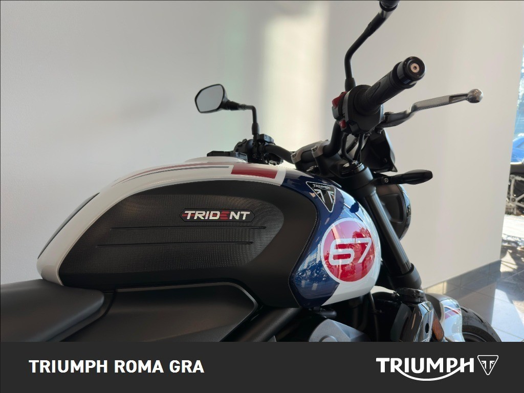 TRIUMPH Trident 660 Triple Tribute Abs