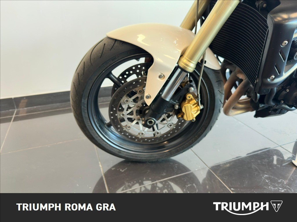 TRIUMPH Street Triple 675 