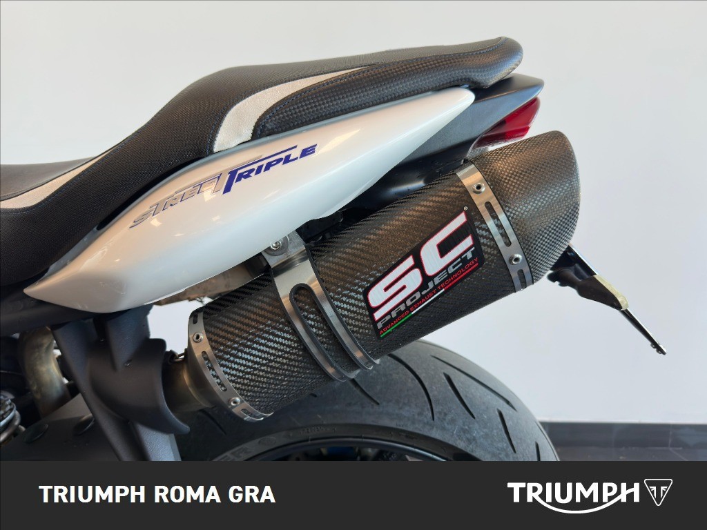 TRIUMPH Street Triple 675 