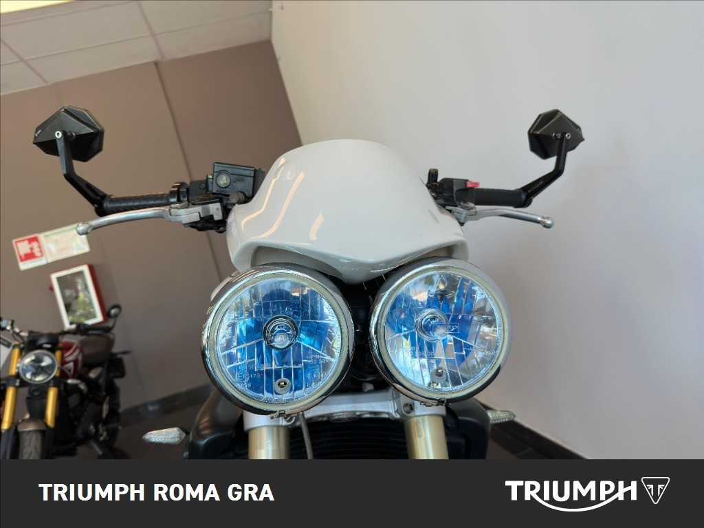 TRIUMPH Street Triple 675 