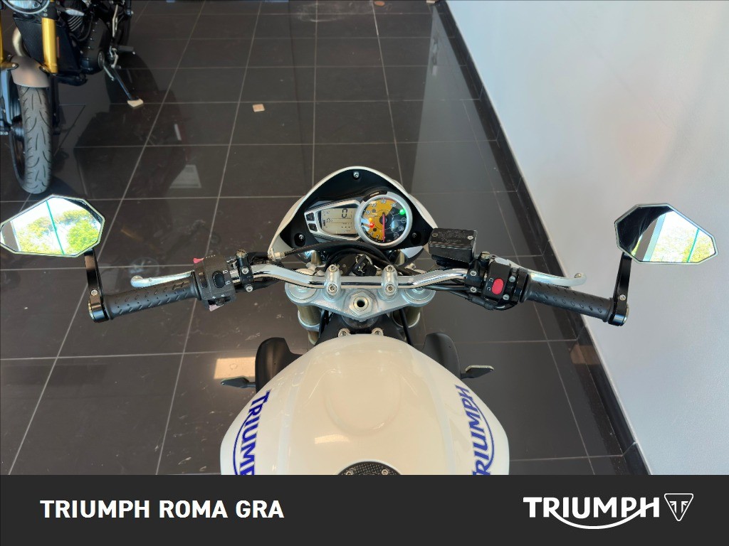 TRIUMPH Street Triple 675 