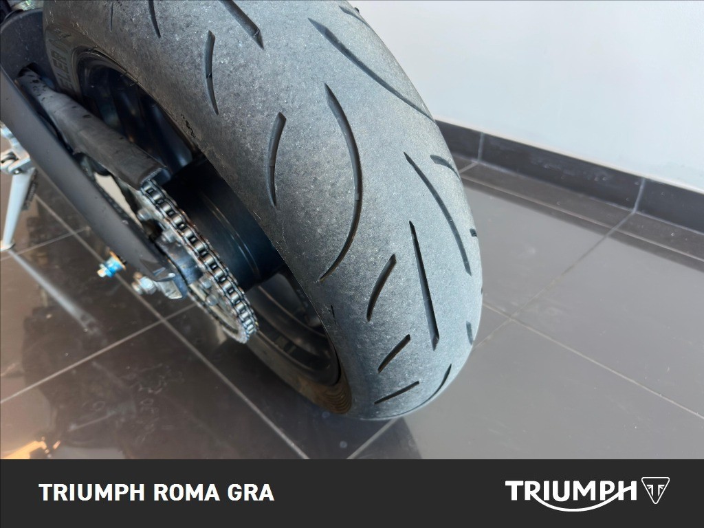 TRIUMPH Street Triple 675 