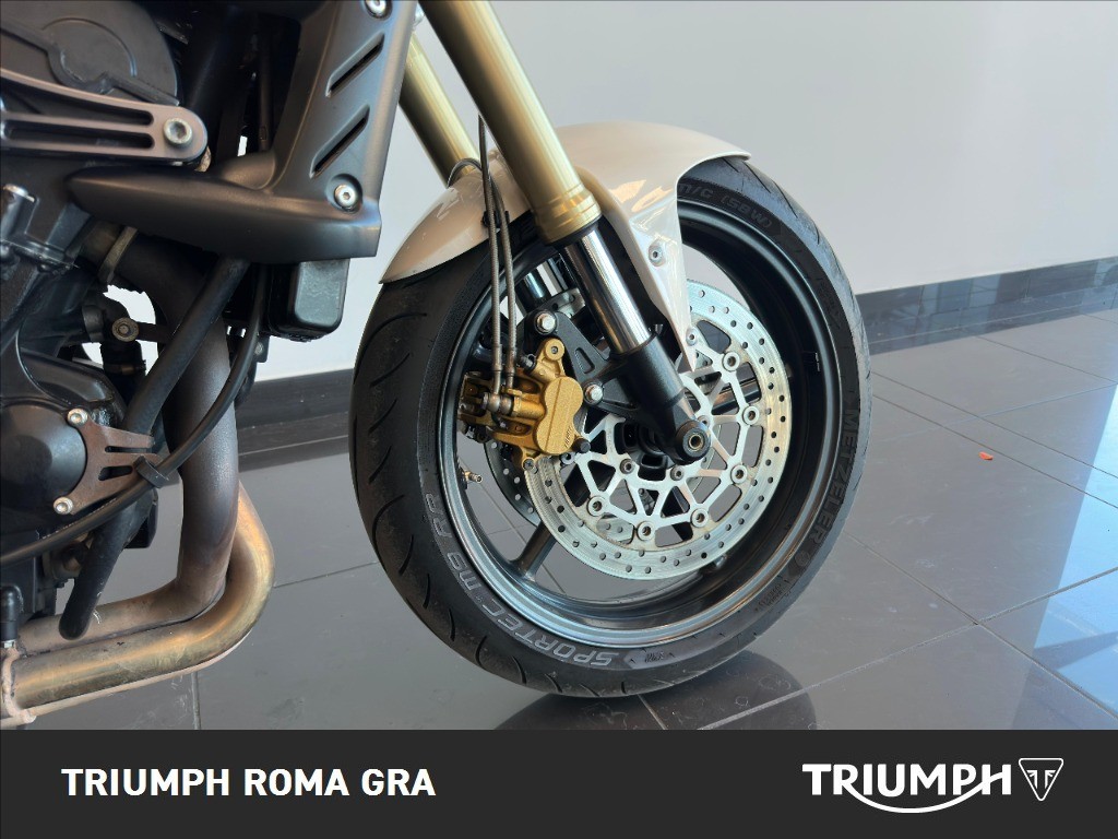 TRIUMPH Street Triple 675 