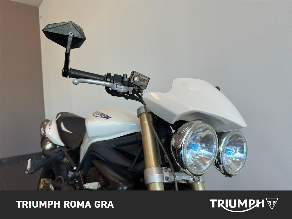 TRIUMPH Street Triple 675 