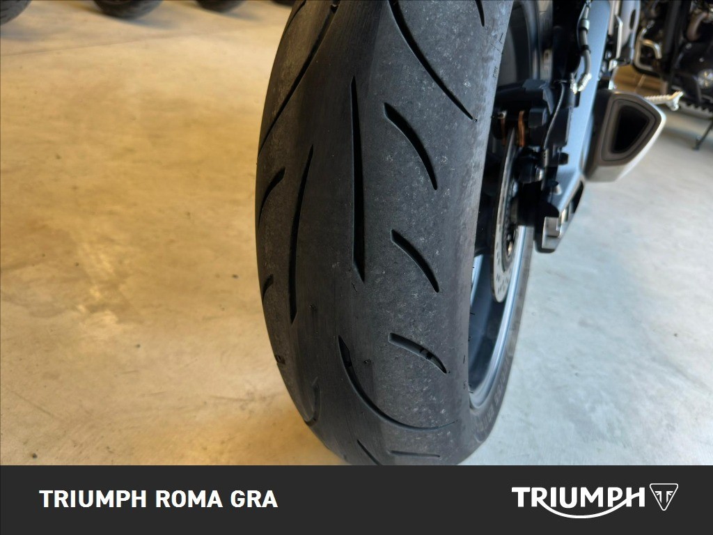 TRIUMPH Street Triple 765 R