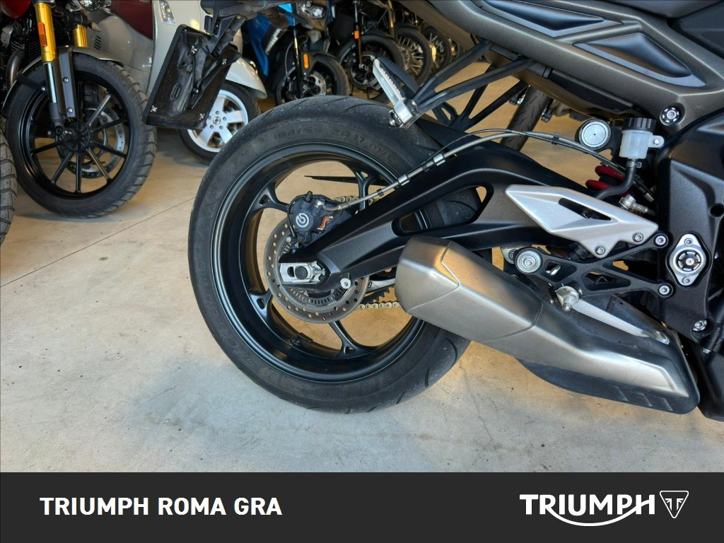 TRIUMPH Street Triple 765 R