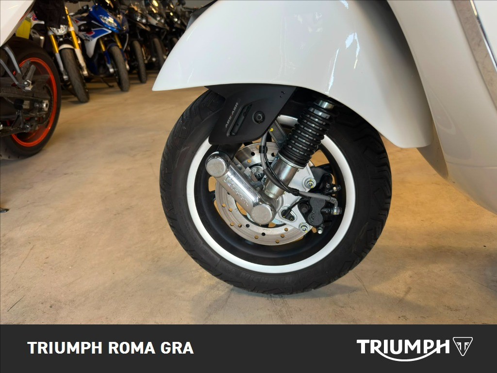 VESPA Vespa GTS 300 hpe Super Abs