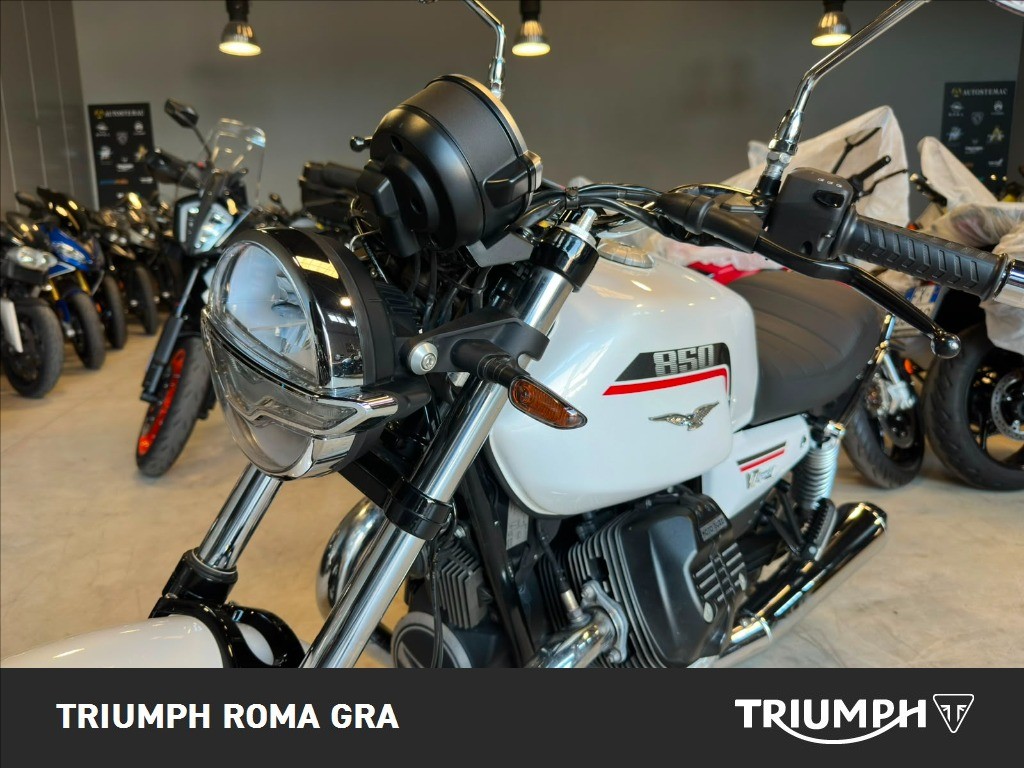 MOTO GUZZI V7 850 Special Abs