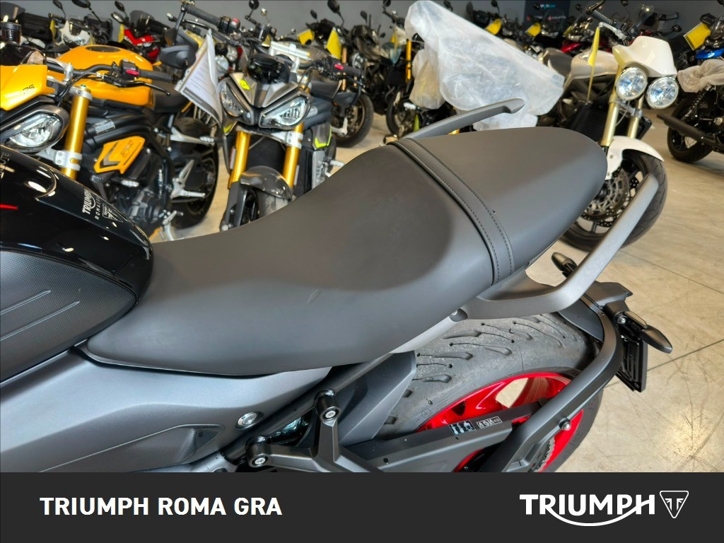 TRIUMPH Trident 660 Triple Tribute Abs