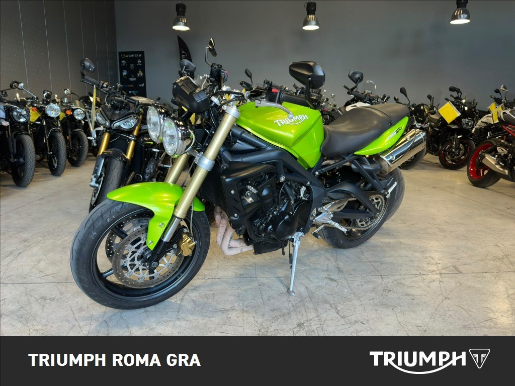 TRIUMPH Street Triple 675 