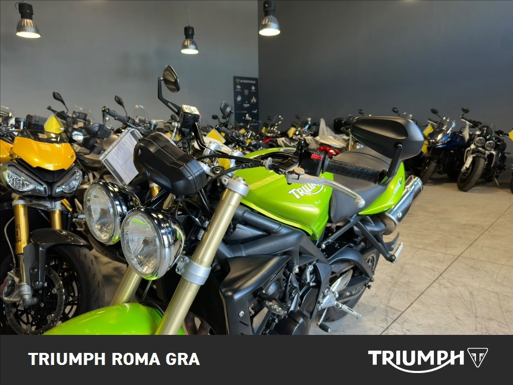 TRIUMPH Street Triple 675 