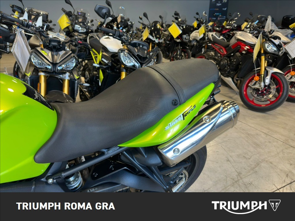 TRIUMPH Street Triple 675 