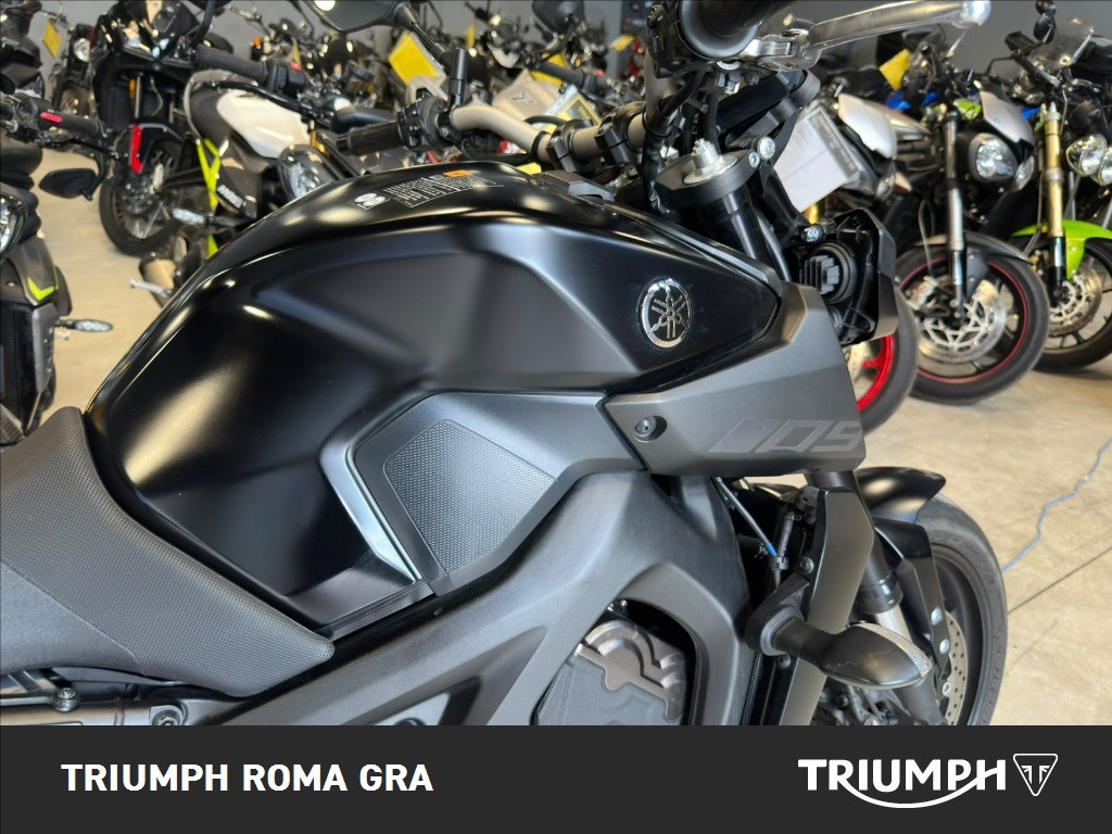 YAMAHA MT-09 850 Abs