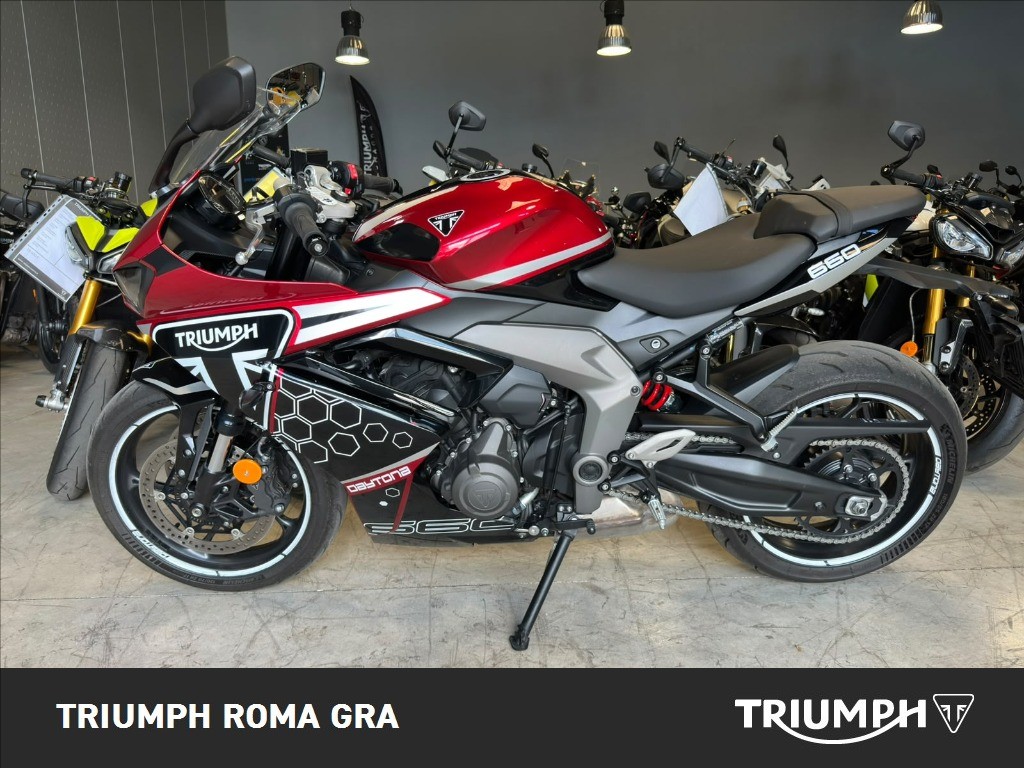 TRIUMPH Daytona 660 Abs