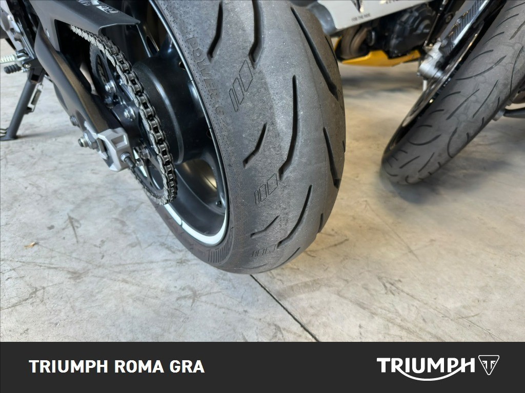 TRIUMPH Daytona 660 Abs