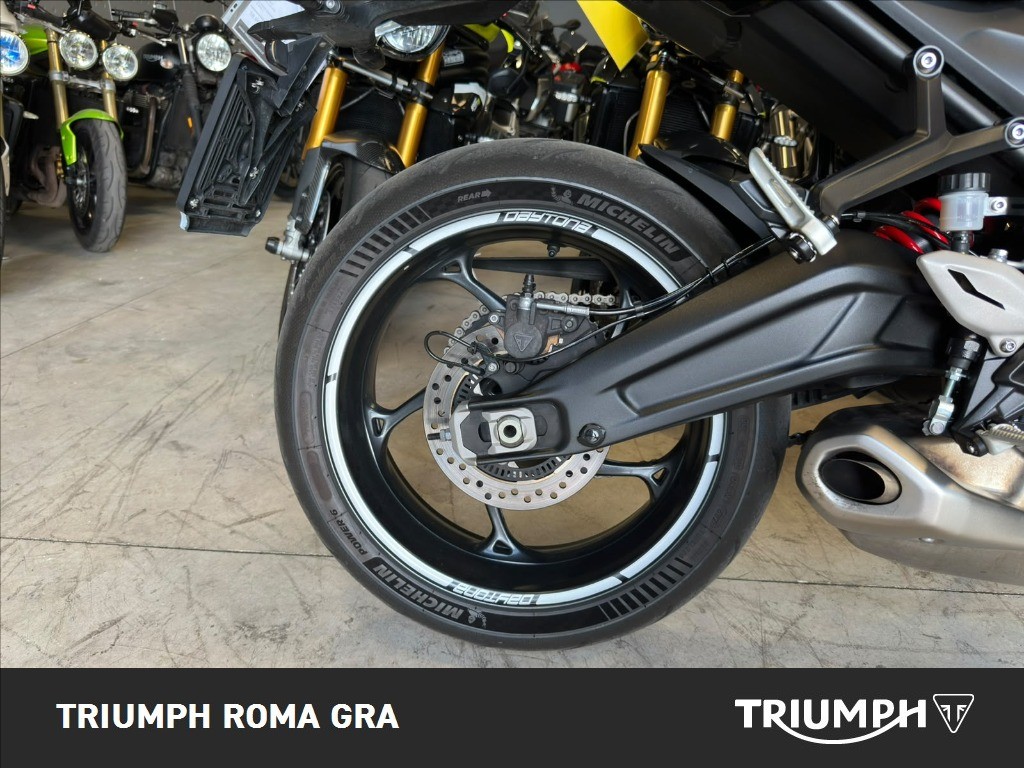 TRIUMPH Daytona 660 Abs