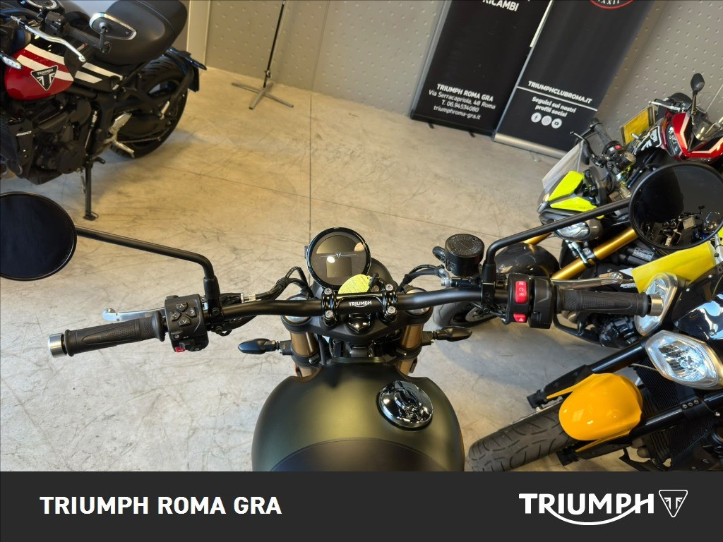 TRIUMPH Scrambler 900 Matt Khaki Green / Matt Phantom Black Abs