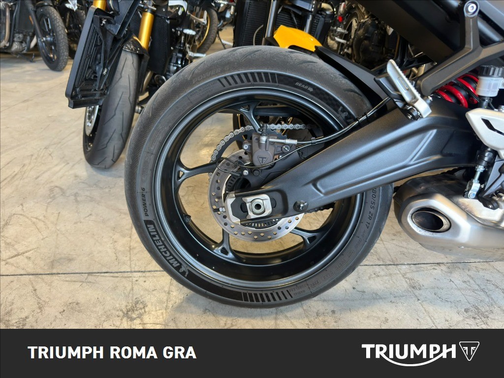 TRIUMPH Daytona 660 Abs