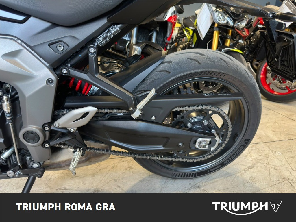 TRIUMPH Daytona 660 Abs