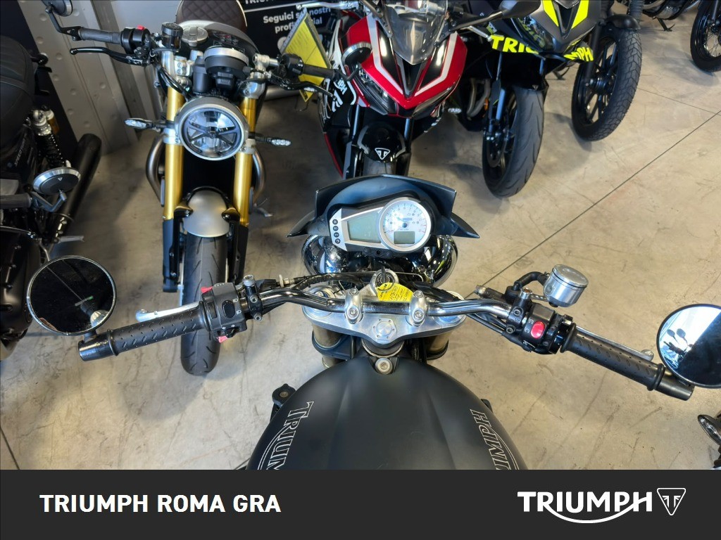 TRIUMPH Speed Triple 1050 